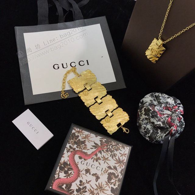 GUCCi飾品 專櫃同款複刻 古馳金色手鏈 Gucci項鏈手鏈套裝  zgbq1145